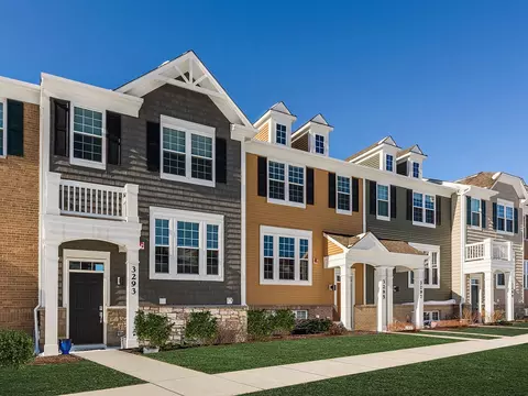 3293 Coral Ln, Glenview, IL 60026