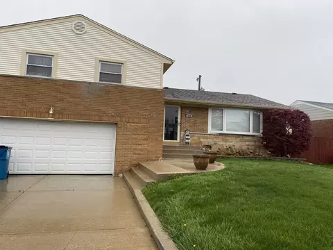 918 Norwood St, Melrose Park, IL 60160