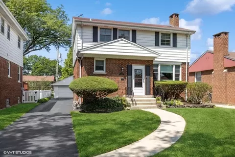 1534 Newcastle Ave, Westchester, IL 60154