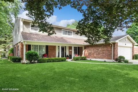 710 W Noyes St, Arlington Heights, IL 60005