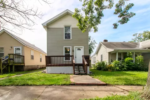 821 E Jefferson St, Bloomington, IL 61701