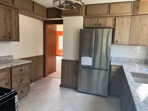 2813 S Riverside Dr, Mchenry, IL 60050 photo 10