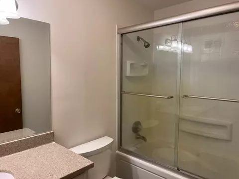 2813 S Riverside Dr, Mchenry, IL 60050 photo 26