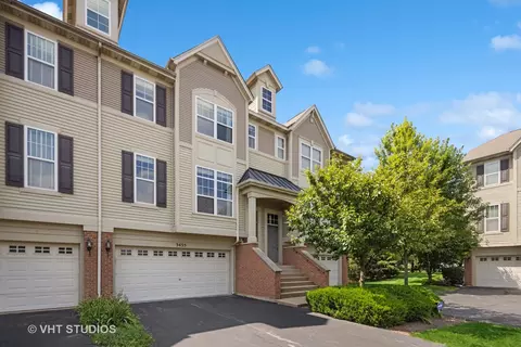 3435 Bradbury Cir, Aurora, IL 60504