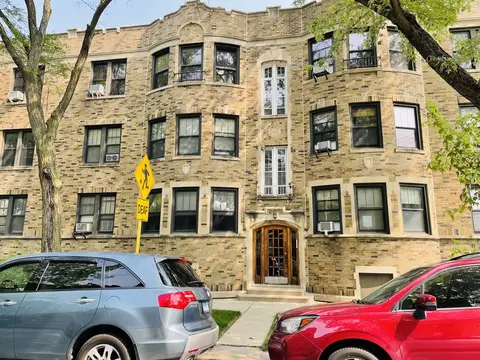 2416 W Thorndale Ave #2, Chicago, IL 60659