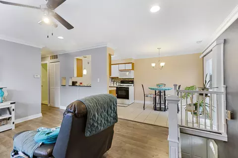 1207 Cypress Dr #1D, Wheeling, IL 60090 photo 2