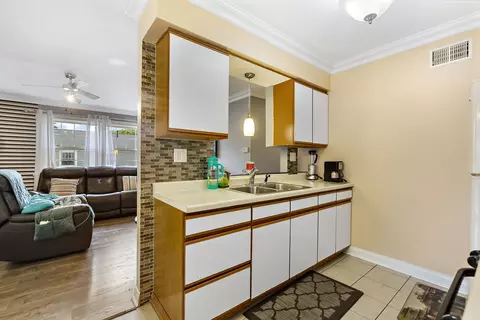 1207 Cypress Dr #1D, Wheeling, IL 60090 photo 8