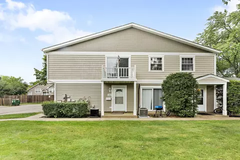 1207 Cypress Dr #1D, Wheeling, IL 60090