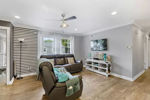 1207 Cypress Dr #1D, Wheeling, IL 60090 photo 4