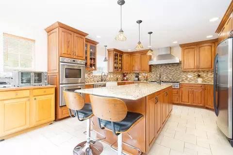 16541 W Split Rail Dr, Lockport, IL 60441 photo 2