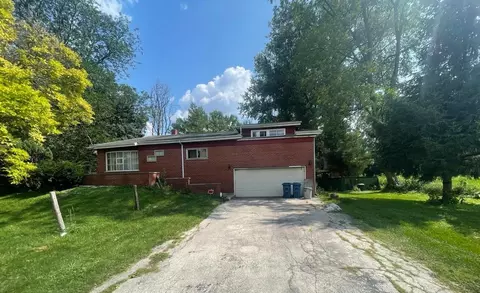 7457 W 105th St, Palos Hills, IL 60465