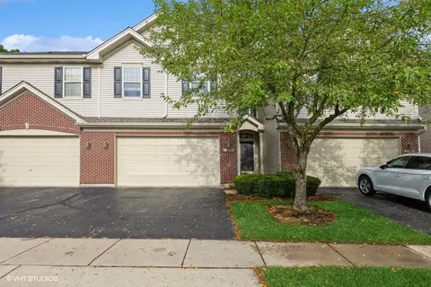 2304 Sandy Creek Dr #2304, Algonquin, IL 60102