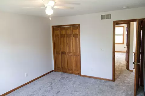 8 Valley Brook Ct, Bloomington, IL 61704 photo 40