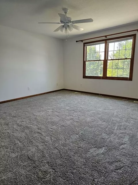 8 Valley Brook Ct, Bloomington, IL 61704 photo 27