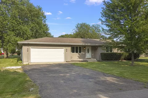 2518 Central Dr, Joliet, IL 60435