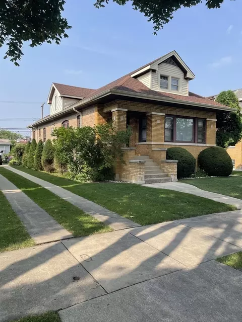 5410 W Pensacola Ave, Chicago, IL 60634