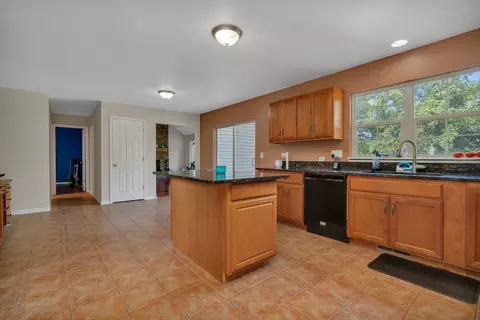 13539 Rockefeller Cir, Plainfield, IL 60544 photo 6