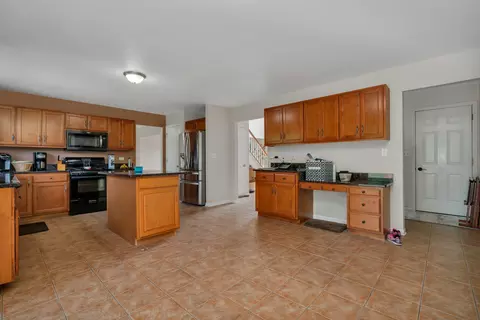 13539 Rockefeller Cir, Plainfield, IL 60544 photo 4