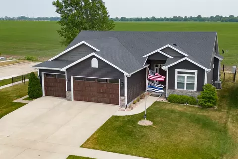 1206 Ledgestone Dr, Normal, IL 61761