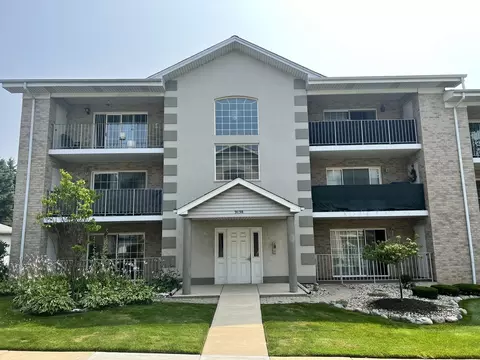 9138 W 95th St #3A, Hickory Hills, IL 60457