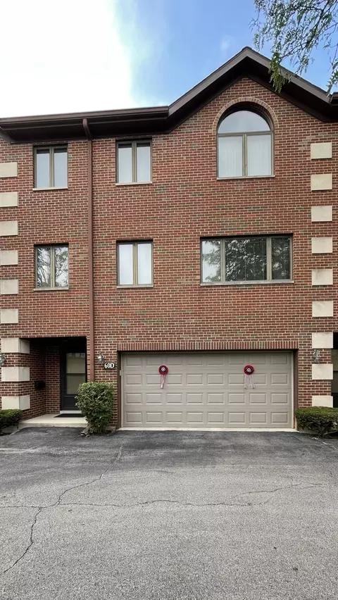 60 S Dee Rd #D, Park Ridge, IL 60068