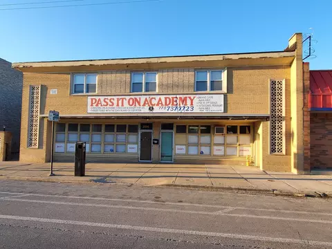 2914 W 63rd St, Chicago, IL 60629