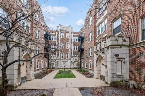 2331 E 70th Pl #308, Chicago, IL 60649