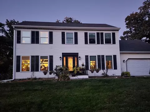 3695 Edward Dr, Crete, IL 60417