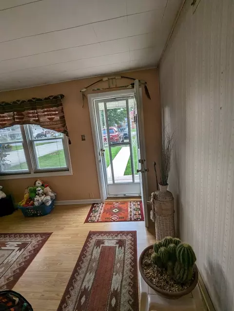 14719 Trumbull Ave, Midlothian, IL 60445 photo 5