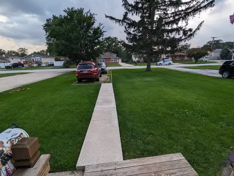 14719 Trumbull Ave, Midlothian, IL 60445 photo 3