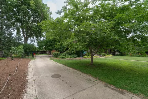 1230 E Washington St, Bloomington, IL 61701 photo 32