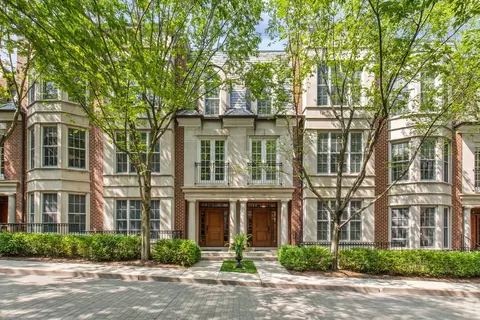 1036 N Western Ave, Lake Forest, IL 60045