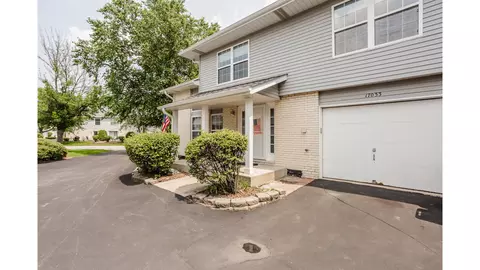 17033 Circle Dr E, Tinley Park, IL 60477