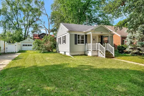319 Royal Ct, Champaign, IL 61821