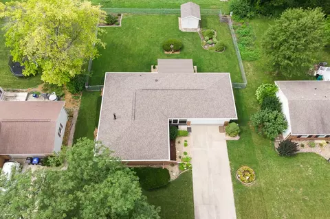 701 Broadmoor Dr, Bloomington, IL 61704 photo 35