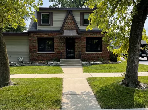 9803 Moody Ave, Oak Lawn, IL 60453