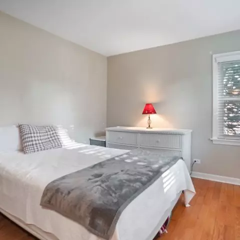 883 Webster Ln, Des Plaines, IL 60016 photo 8