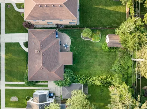 883 Webster Ln, Des Plaines, IL 60016 photo 14