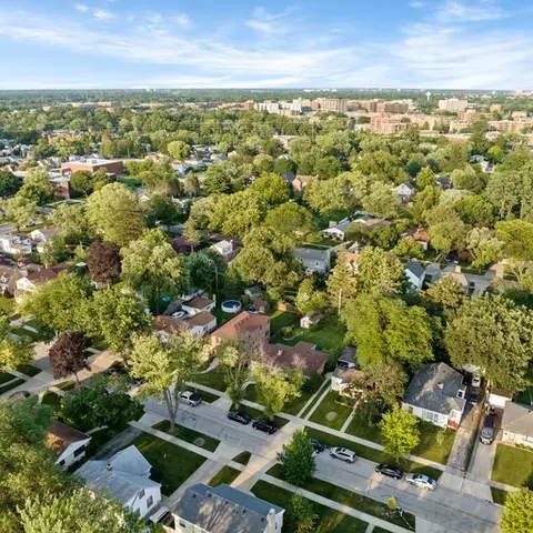 883 Webster Ln, Des Plaines, IL 60016 photo 16