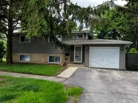 2030 Alta Vista Dr, Waukegan, IL 60087