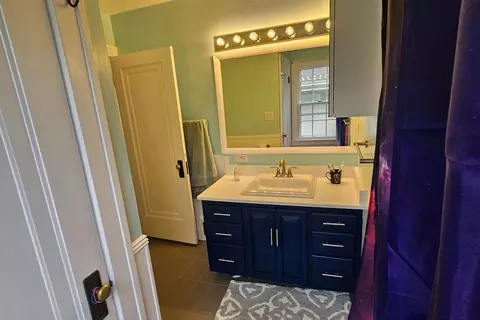 225 S Commonwealth Ave, Aurora, IL 60506 photo 8
