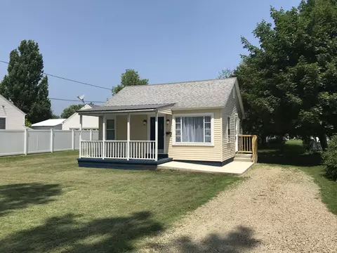 435 Pombrook Dr, Princeton, IL 61356