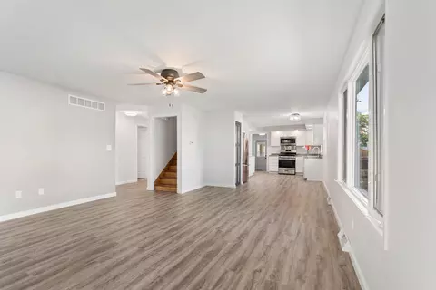 208 E Maple St, Ogden, IL 61859 photo 6