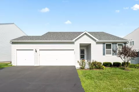 627 Canterbury Ln, Pingree Grove, IL 60140