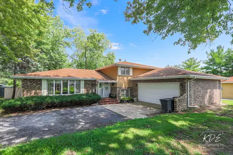 18860 Carrie Ct, Mokena, IL 60448