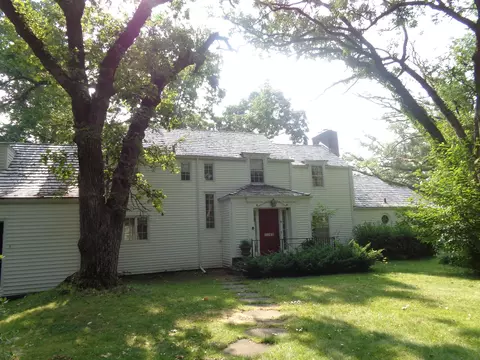1162 S Weldon Rd, Rockford, IL 61102