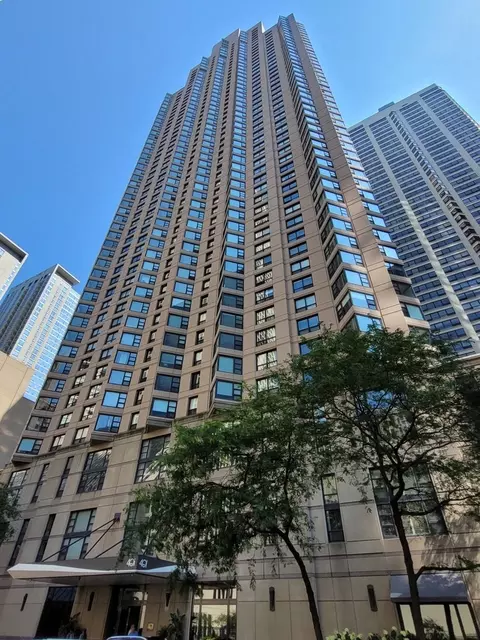 401 E Ontario St #3804, Chicago, IL 60611