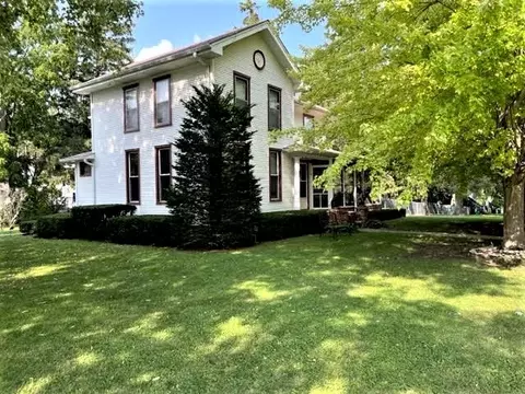 614 W Grant Hwy, Marengo, IL 60152