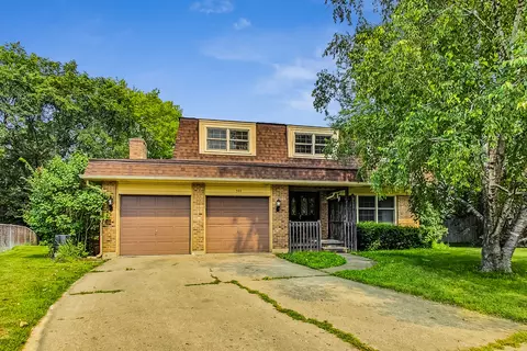 544 Northgate Rd, Lindenhurst, IL 60046