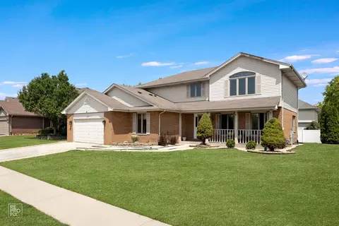 8572 Koehler Dr, Tinley Park, IL 60487